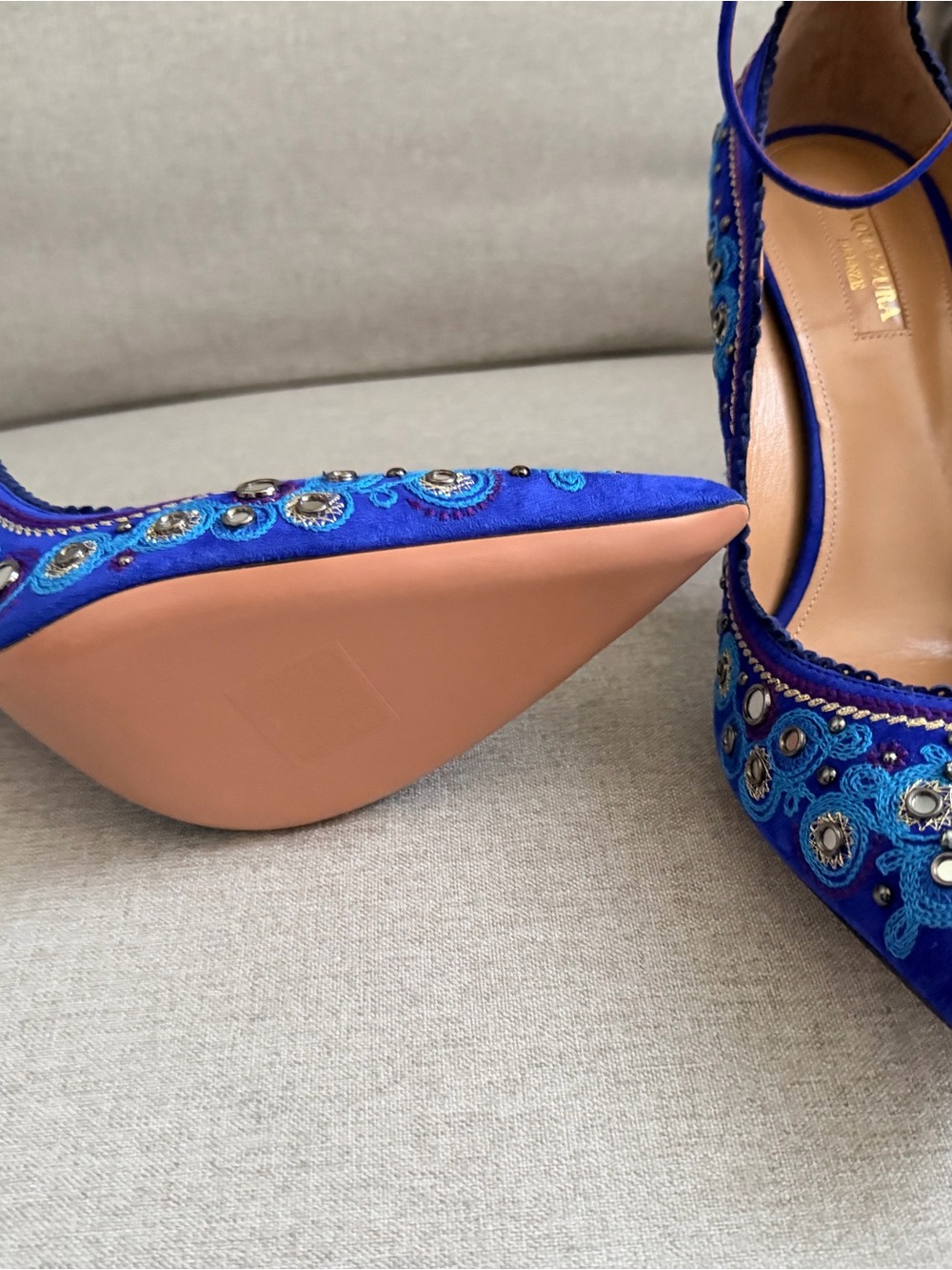 Aquazzura 4.25" Stiletto Heel
Pumps in Blue Suede and Crystals EU42 (US 12) - Picture 6 of 6